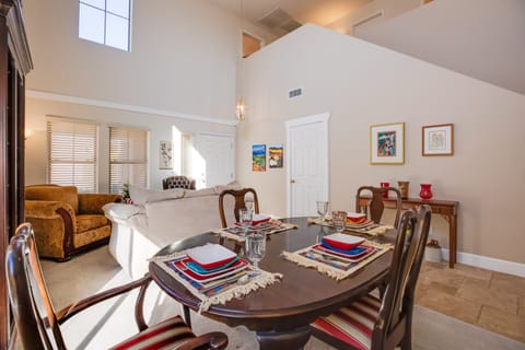 Golfer's Oasis w/ Balcony & BBQ in San Tan Valley House in Johnson Ranch