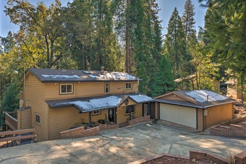 Near Hiking Trails: Cabin w/ Deck in Pioneer! House in Calaveras County