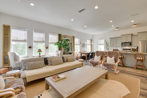 Beach House Right off 30 A w/ Golf Cart! House in South Walton County