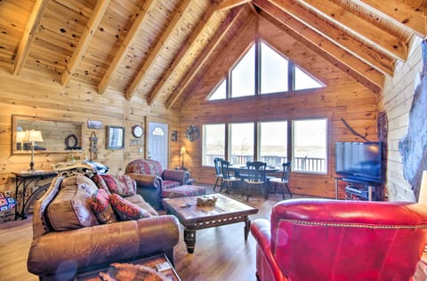 Large Cabin w/ Deck Overlooking Norfork Lake! House in Norfork Lake