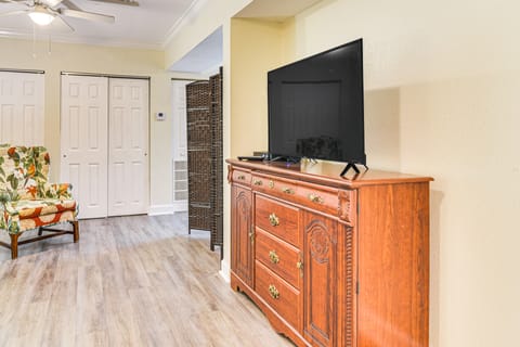 Unit 3 Blocks Gulf to Beaches Historical Museum! Apartment in Pass-a-Grille