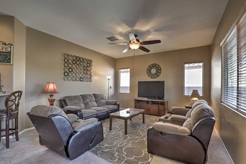 Pet-Friendly Tucson Home w/ Patio & Mountain Views House in Tucson Estates