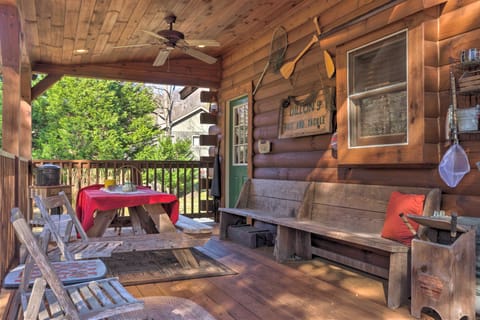 Lake Lure Log Cabin w/ Grill, Near Hiking! House in Lake Lure