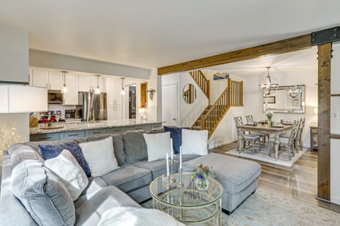 Hike, Ski & Golf: Fully Renovated Edwards Townhome Apartment in Edwards