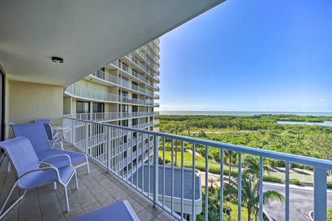 Resort-Style Condo w/ Pool, Gym, Tennis + More! Apartment in Marco Island