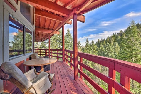 Lake Arrowhead Cabin w/ Deck & Stunning Mtn Views! House in Lake Arrowhead