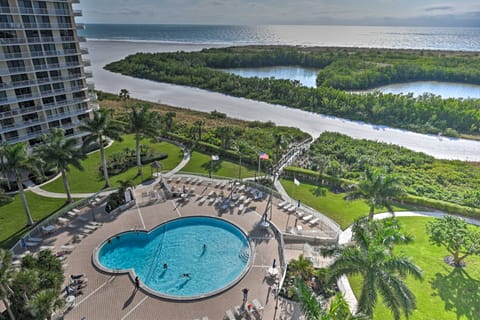 Cozy Coastal Condo w/ Pool Access: Steps to Beach! Apartment in Marco Island