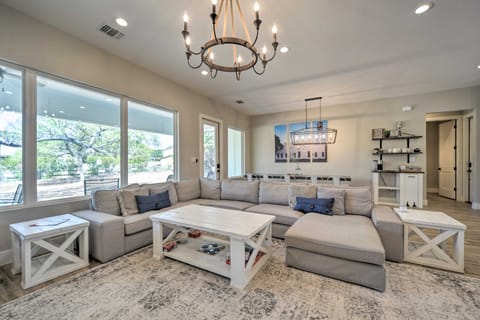 Brand New Modern Canyon Lake Escape w/ Fire Pit! House in Canyon Lake