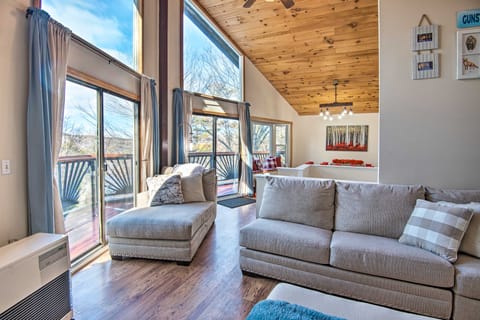 Pet-Friendly Gilford Home by Gunstock Ski Mountain House in Gilford