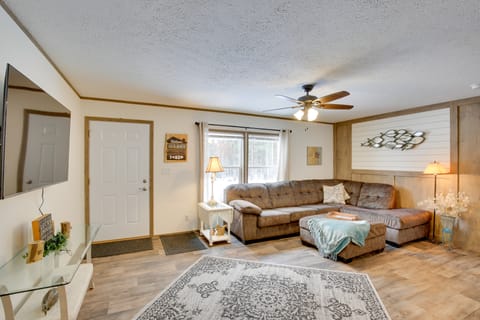 Stylish Chetek Hideaway w/ Lake + Dock Access! House in Wisconsin