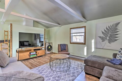 Pocono Lake Retreat w/ Fire Pit + Private Hot Tub! House in Coolbaugh Township