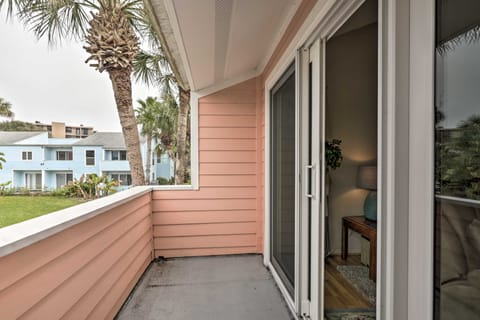 Breezy St Augustine Condo: Walk to Crescent Beach! Apartment in Butler Beach