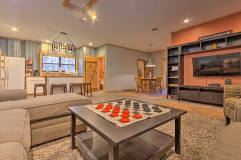 Cherokee Nat'l Forest Retreat: Renovated Cabin! House in Tennessee