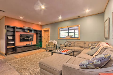 Cherokee Nat'l Forest Retreat: Renovated Cabin! House in Tennessee