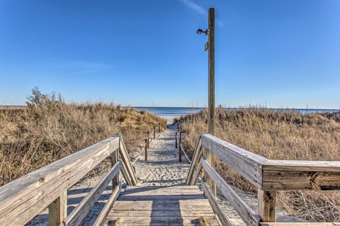 Oceanfront Luxury Condo in North Myrtle Beach Apartment in North Myrtle Beach