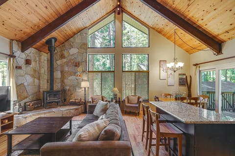 Cabin w/ Deck & Fire Pit in Blue Lake Springs! House in Arnold