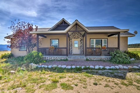 2 Mi to Hot Springs: Nathrop Gem w/ Fire Pit House in Park County