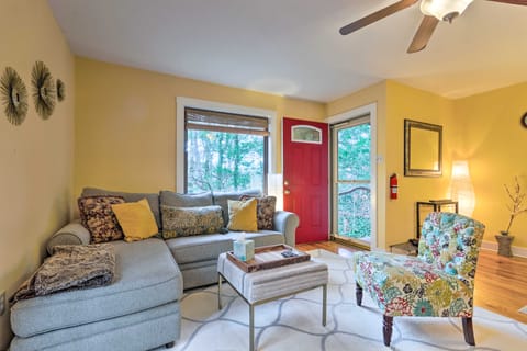 Asheville Creekside Forest Home ~ 7 Mi to Downtown House in Asheville