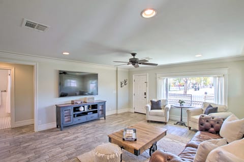 Families w/ Pets Welcome! Dtwn Gilbert Retreat House in Gilbert