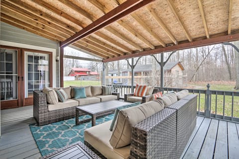 Grill, Yard & Fire Pit: Huntsville Gem w/ Views House in Indian Lake