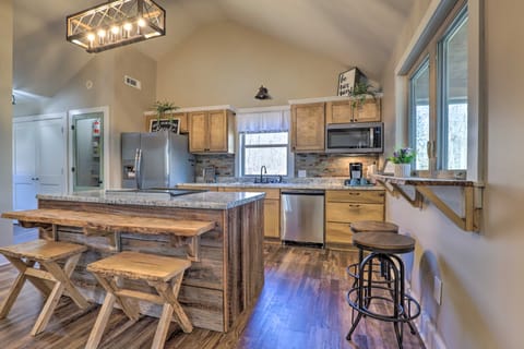 Creek-View Getaway w/ Deck, Yard, & Fire Pit! House in Alabama