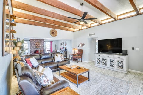 'Bear Canyon Casa' - Tucson Home Base w/ Mtn Views House in Tanque Verde