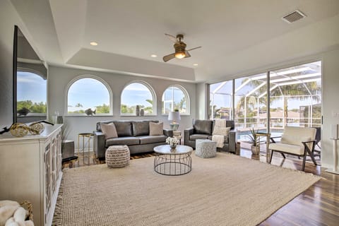 Heated Pool/Spa & Dock: Apollo Beach Home on Canal House in Apollo Beach