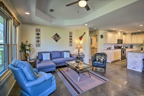 Kayaks & Boat Slip: Waterfront Hot Springs Home! House in Piney