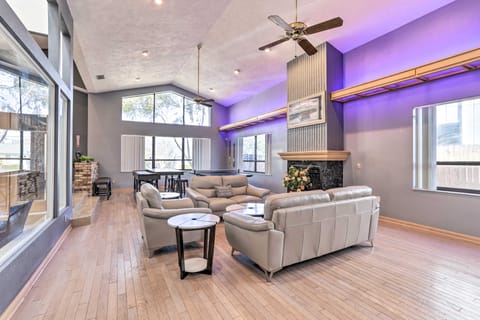 Huge Home w/ Pool Table Near St Pete Beach! House in Seminole