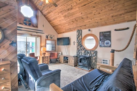 Serenity at Scenic Bay: Floating Cottage w/ Views! Cottage in Lake Pend Oreille