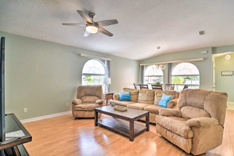 Coastal Getaway w/ Pool: 6 Mi to St Pete Beach! House in St Petersburg