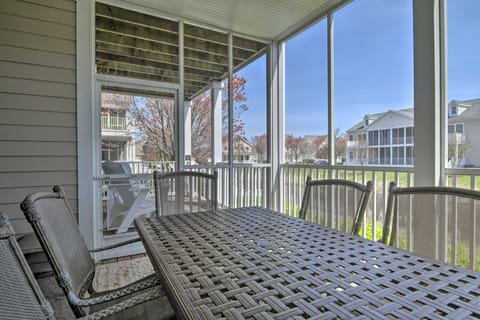 4 Mi to Bethany Beach: Sunny Escape w/ Porches! Villa in Ocean View