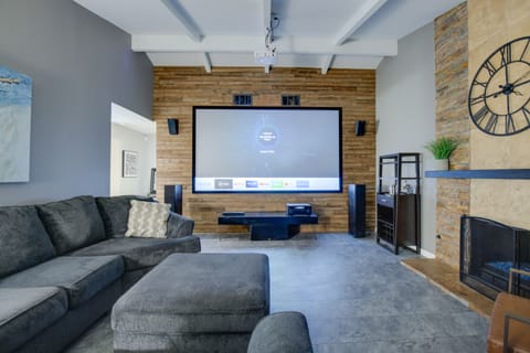 Theater Room & Pool Deck: Retreat in Palm Desert! House in Indian Wells