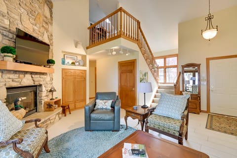 Sturgeon Bay Hideaway w/ Direct Water Access! House in Door County