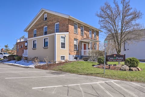 Downtown Canandaigua Apt: 1 Mi to Lake & Pier! Apartment in Canandaigua Lake