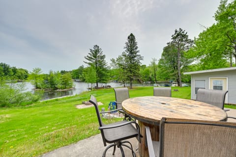 Lakeside Cabin w/ Fire Pit: Near Pine Point Park! House in Wisconsin
