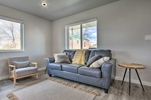 Bright + Modern Augusta Home - Walk to Town! House in Idaho