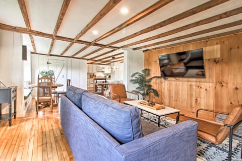 Renovated Farmhouse < 1 Mile to Okemo Mountain! House in Vermont