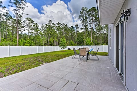 Jax Home w/ Yard - 10 Mi to Adventure Landing! House in Jacksonville