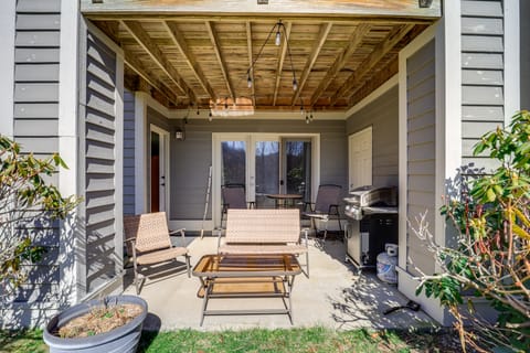 6 Mi to Sugar Mtn Slopes: Seven Devils Condo! Apartment in Seven Devils