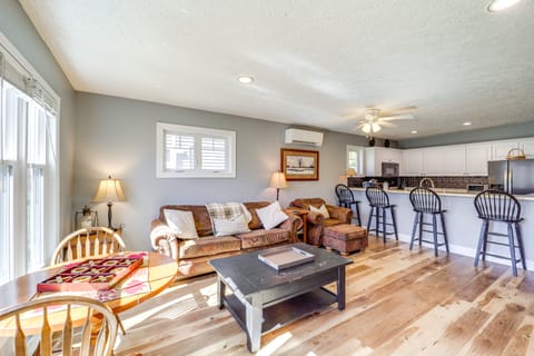 6 Mi to Sugar Mtn Slopes: Seven Devils Condo! Apartment in Seven Devils