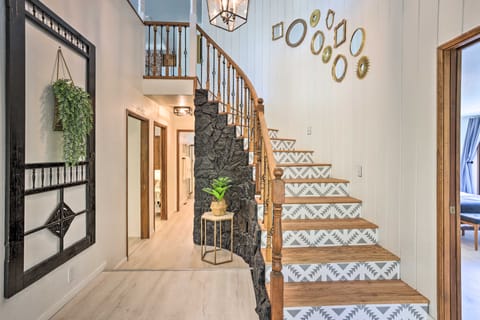 Boho-Chic Home w/ Game Room Near Lake Gregory! House in Crestline