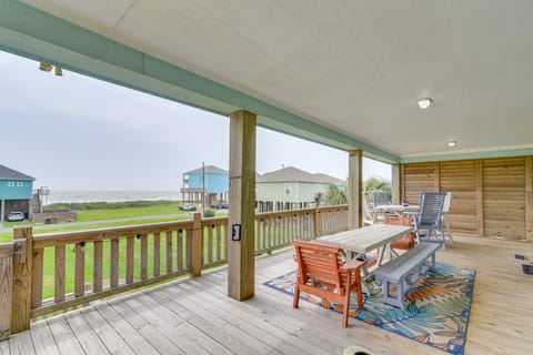 225 Feet to Shore! Ocean-View Crystal Beach Escape House in Bolivar Peninsula