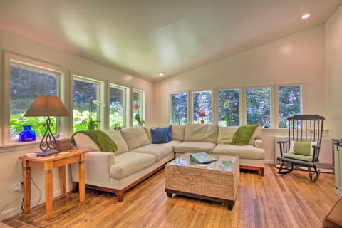 Boone Cottage w/ Fire Pit & On-Site Creek! Cottage in Boone