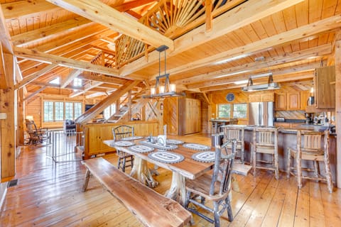 Athol Cabin w/ Deck & Fire Pit, 10 Mi to Lake House in Capital District, NY, USA