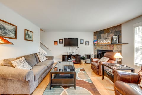 3 Mi to Winter Park Resort: Cozy Ski Condo Apartment in Fraser