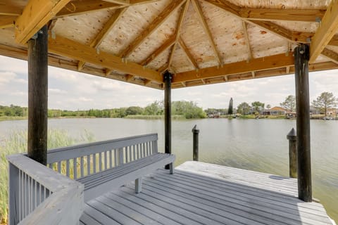 Bright Getaway w/ Ski Lake, 11 Miles to Dtwn Tampa House in Brandon