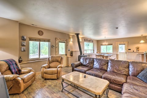 Quiet Riverside Retreat: Hike, Fish & Ski! House in Idaho