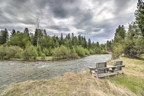 Quiet Riverside Retreat: Hike, Fish & Ski! House in Idaho