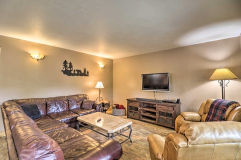 Quiet Riverside Retreat: Hike, Fish & Ski! House in Idaho